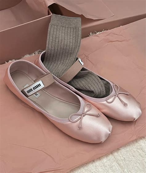 miu miu ballet flats outfit